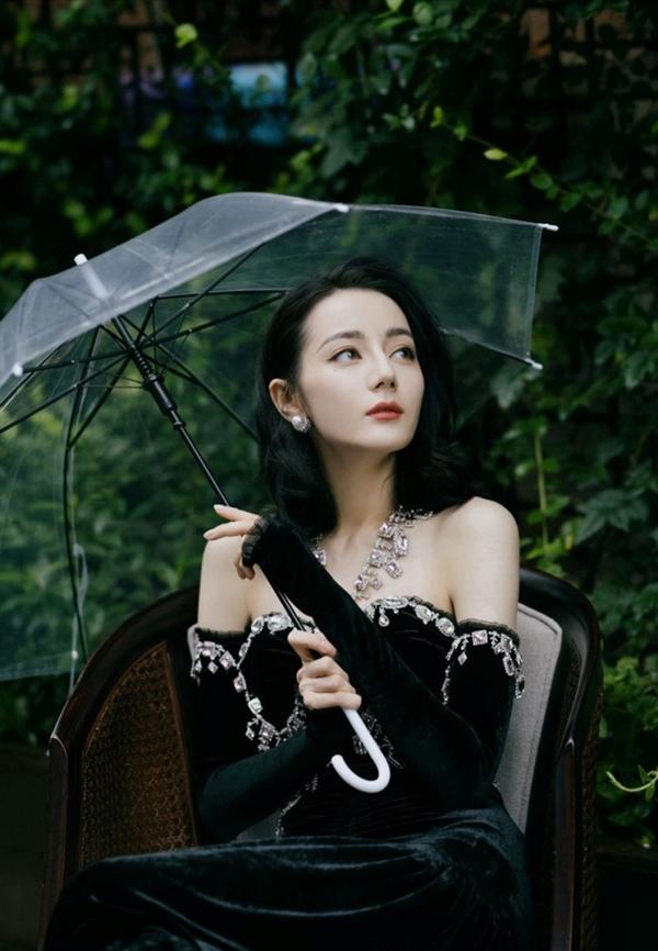 Địch Lệ Nhiệt Ba lên tiếng khi bị chê bai diễn xuất-6