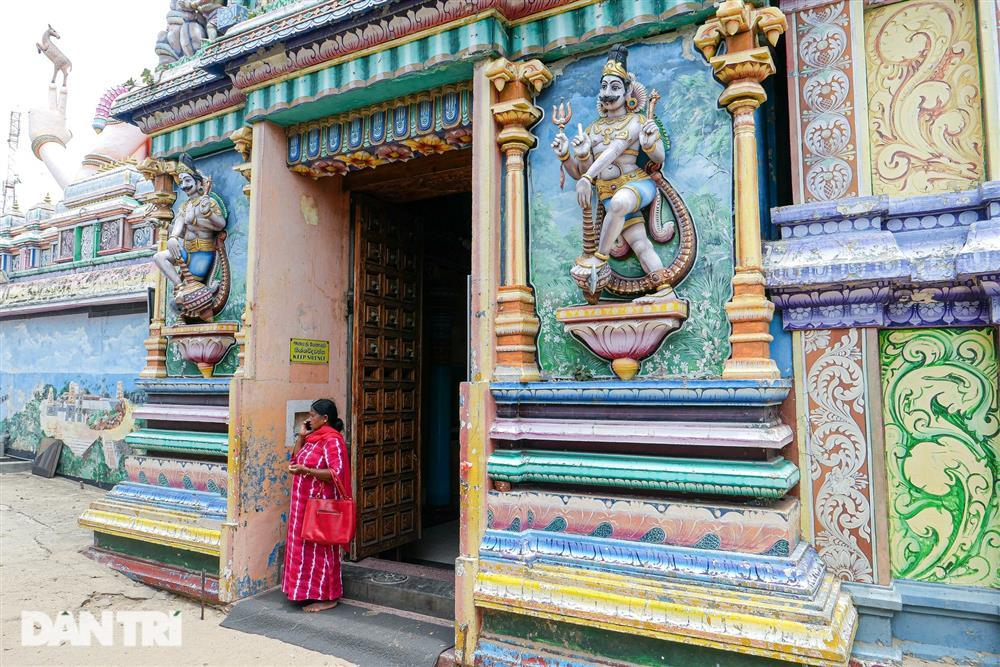 Ngôi đền cầu con ngàn năm tuổi, nằm cheo leo bên bờ Ấn Độ Dương-2