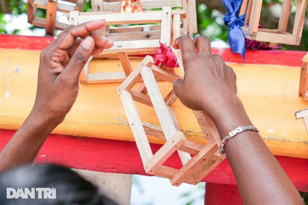 Ngôi đền cầu con ngàn năm tuổi, nằm cheo leo bên bờ Ấn Độ Dương-6