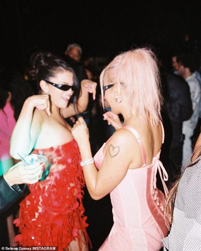 Bên trong bữa tiệc sinh nhật lần thứ 31 toàn sao của Selena Gomez-7