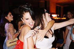 Bên trong bữa tiệc sinh nhật lần thứ 31 toàn sao của Selena Gomez
