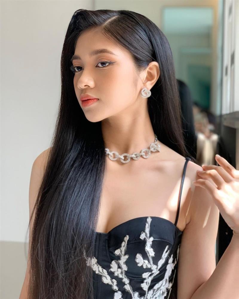 Mặt mộc của Á hậu Thế giới Việt Nam 2023 được khen đẹp hơn trang điểm-6