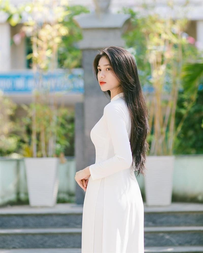 Mặt mộc của Á hậu Thế giới Việt Nam 2023 được khen đẹp hơn trang điểm-10