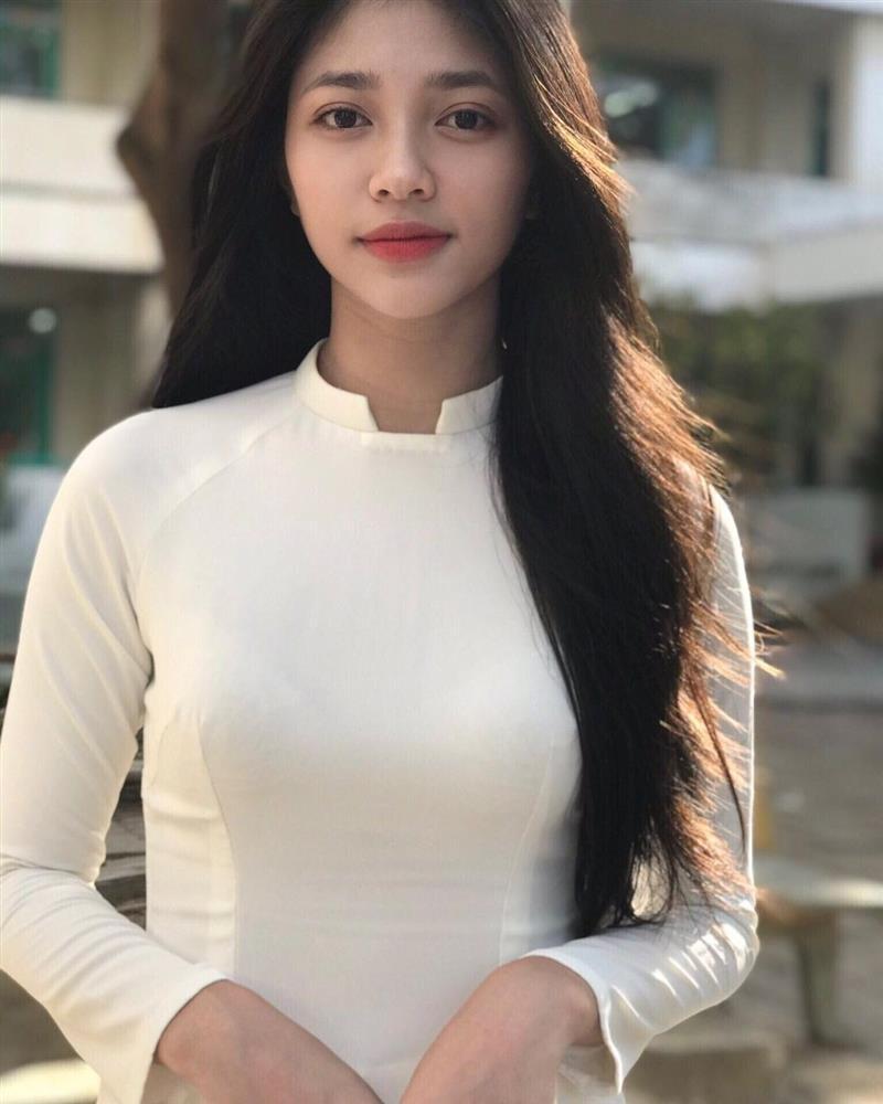 Mặt mộc của Á hậu Thế giới Việt Nam 2023 được khen đẹp hơn trang điểm-11