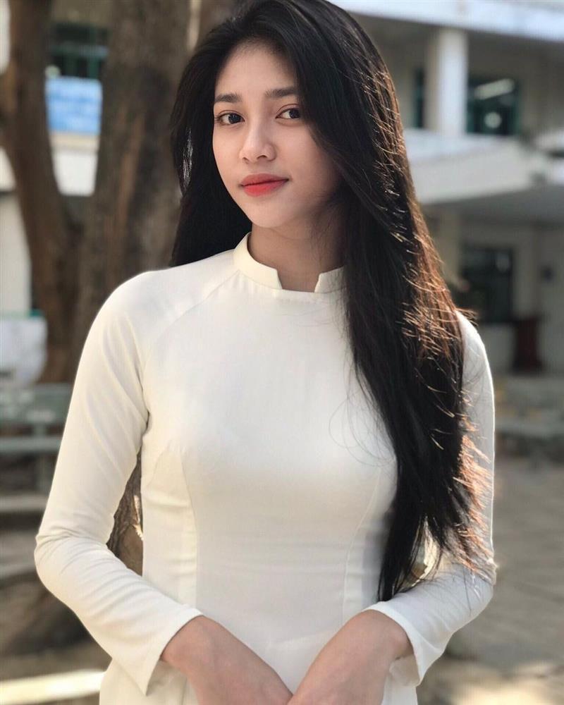 Mặt mộc của Á hậu Thế giới Việt Nam 2023 được khen đẹp hơn trang điểm-12