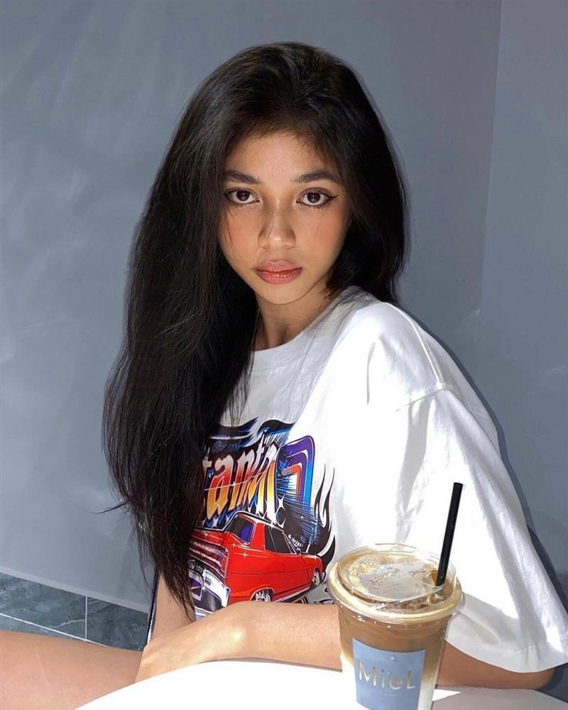 Mặt mộc của Á hậu Thế giới Việt Nam 2023 được khen đẹp hơn trang điểm-18