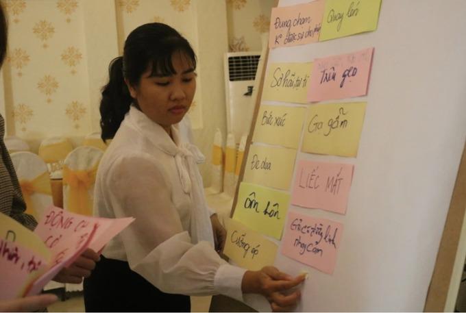 Khen khách nữ nóng bỏng, nam hướng dẫn viên... mất việc-3