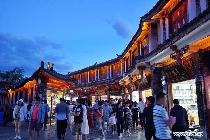 Thực hư những nghề nhạy cảm bị cấm đi tour du lịch một tỉnh ở Trung Quốc-2