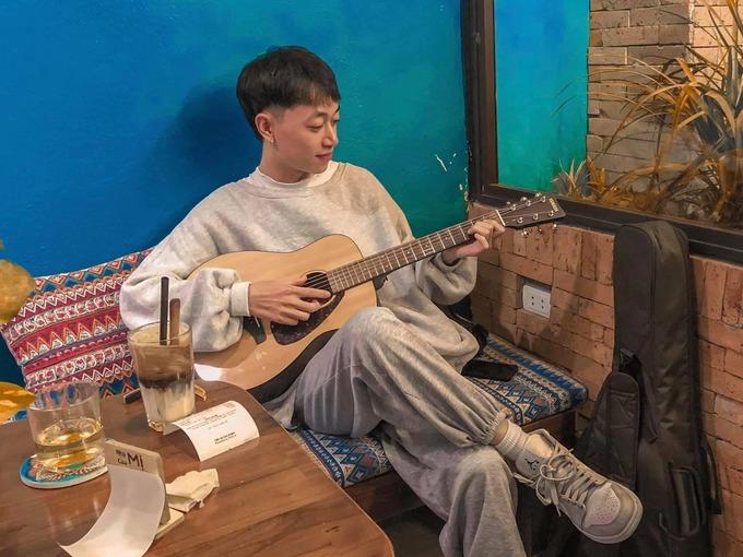 Từ chàng thợ cắt tóc Tây Bắc đến chủ nhân bản rap À Lôi gây bão mạng-1