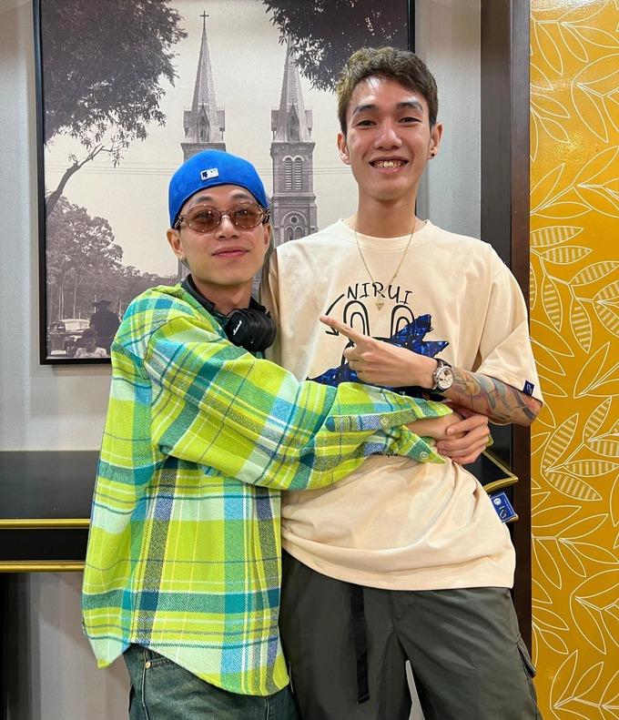 Từ chàng thợ cắt tóc Tây Bắc đến chủ nhân bản rap À Lôi gây bão mạng-4