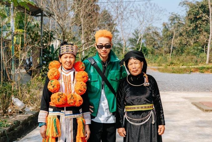 Từ chàng thợ cắt tóc Tây Bắc đến chủ nhân bản rap À Lôi gây bão mạng-7