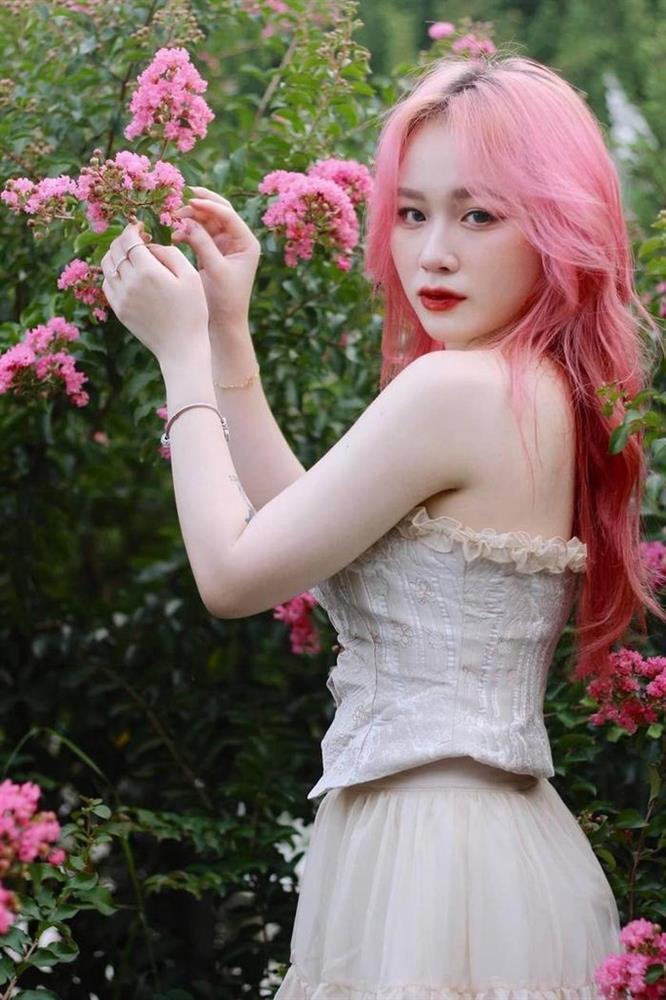 TikToker 3,7 triệu người theo dõi Min Min cấp cứu vì phê bóng cười-3