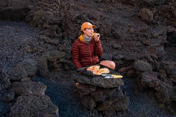 Nhà hàng gây bất ngờ với món pizza thịt rắn-3