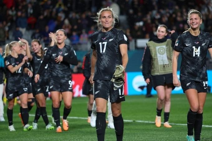 Sau vụ xả súng, khách sạn của tuyển nữ New Zealand bị phóng hỏa-1