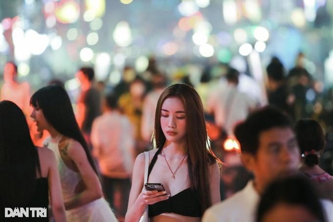 Khách Tây 14 lần đến Việt Nam: Nơi này làm tôi kiệt sức một cách dễ chịu-1