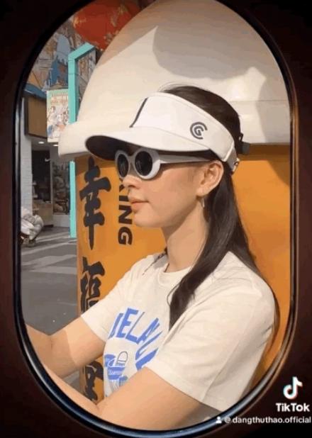 Hình ảnh đời thường Đặng Thu Thảo qua ống kính của chồng doanh nhân-1