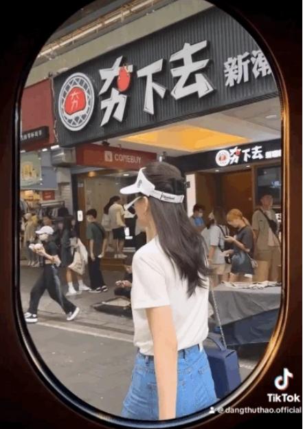 Hình ảnh đời thường Đặng Thu Thảo qua ống kính của chồng doanh nhân-2