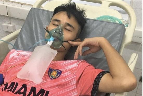 8 cảnh sát phải nhập viện sau khi dập đám cháy nhà kho rộng 1.000m2