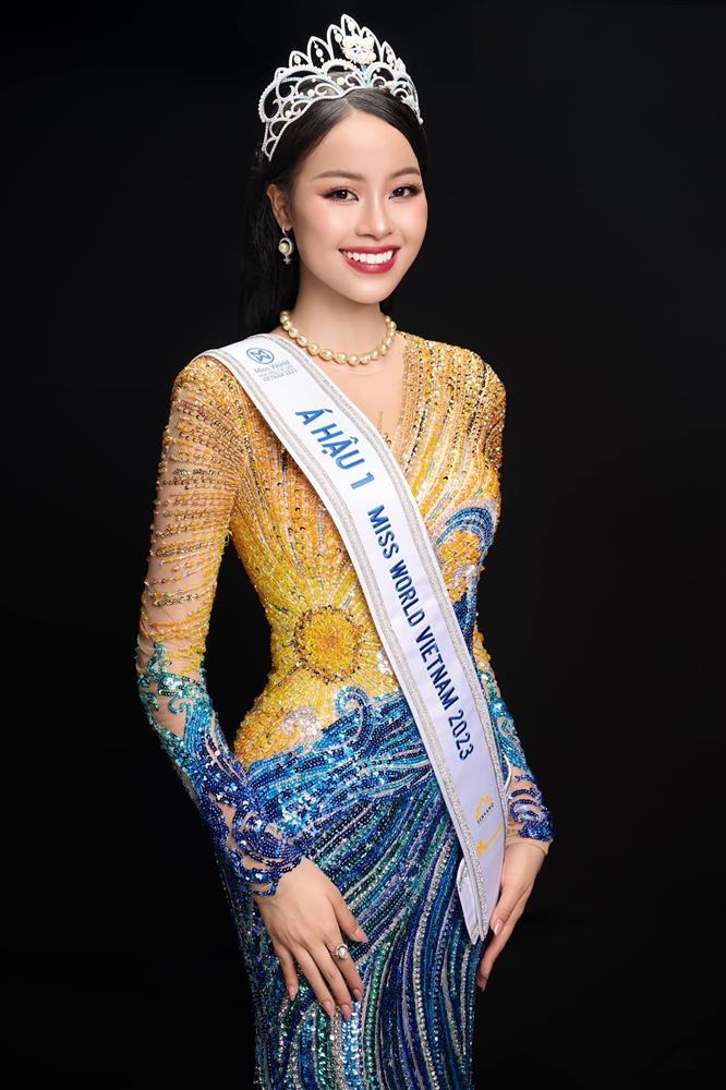 Ý Nhi được chọn đăng quang hoa hậu vì thân hình nóng bỏng-4