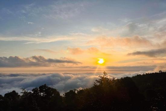 Lên 'nóc nhà' miền Tây... cưỡi gió, săn mây