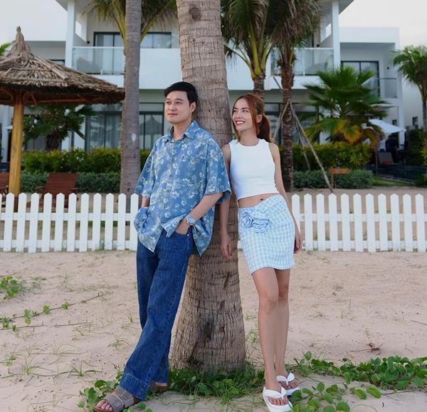 Thời trang du lịch trẻ trung và ăn ảnh của Yến Trang-1