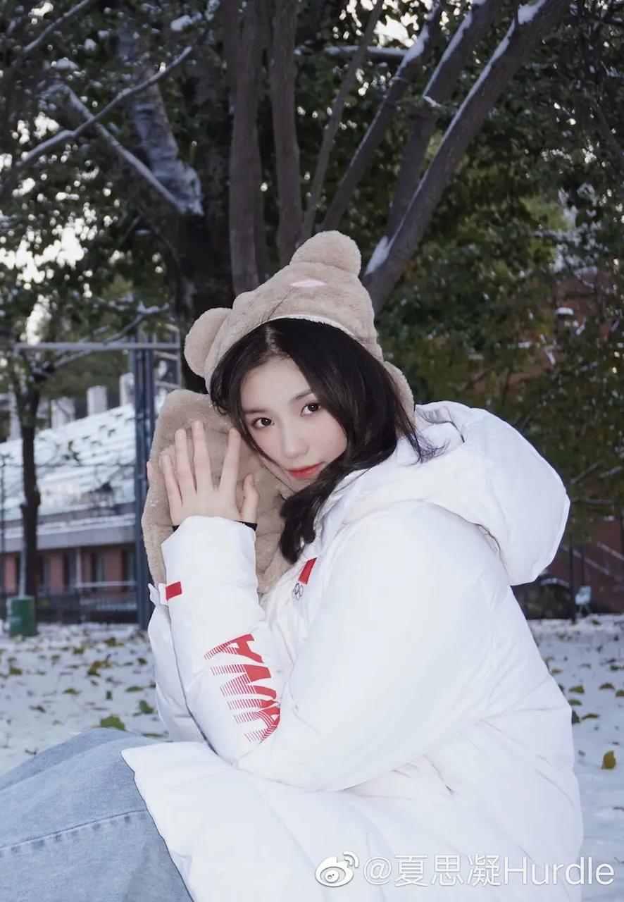 Nữ thần điền kinh nổi tiếng vì quá xuất sắc, ngoại hình gây sốt mạng xã hội-7