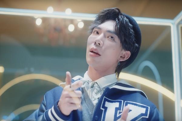 Chuyện gì đang xảy ra với ca sĩ Erik?-2