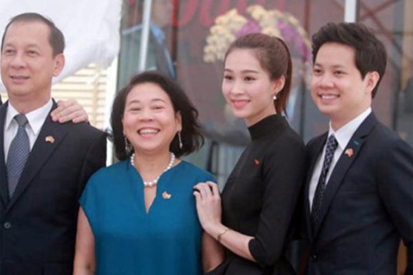 Mẹ chồng kín tiếng của Hoa hậu Đặng Thu Thảo: Doanh nhân quyền lực nhưng đời thường bình dị ngỡ ngàng-7