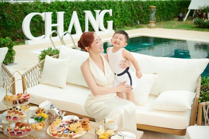 Bà xã doanh nhân của Chi Bảo ngày càng trẻ trung, quyến rũ-5