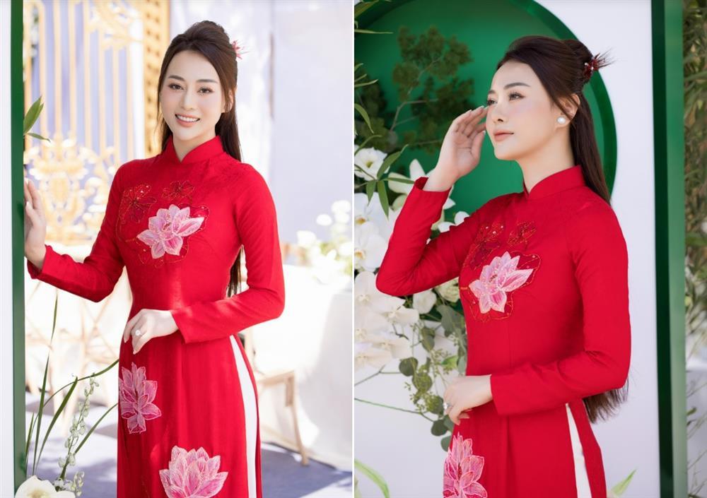 Shark Bình tình tứ hôn Phương Oanh trước cửa nhà trong lễ ăn hỏi-5