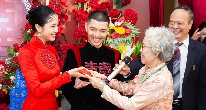 Sự trùng hợp bất ngờ của Phương Oanh - Ngọc Anh khi ăn hỏi cùng một ngày-5