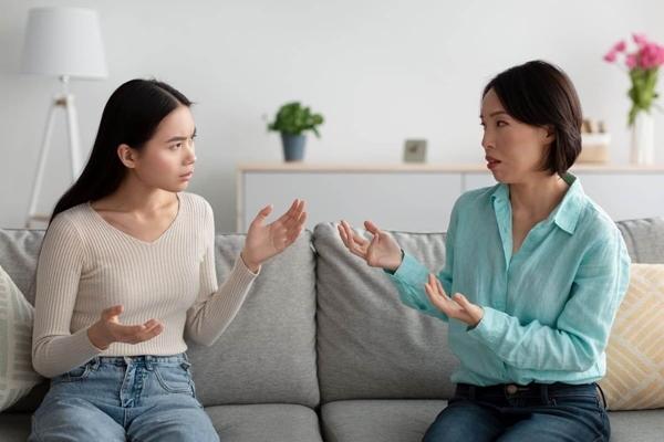 Mẹ chồng đùng đùng bỏ về quê ngay trong đêm vì xung đột với nàng dâu-1