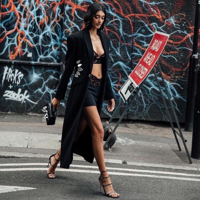 Phong cách nóng bỏng táo bạo của chân dài nghỉ hè với Leonardo DiCaprio-3