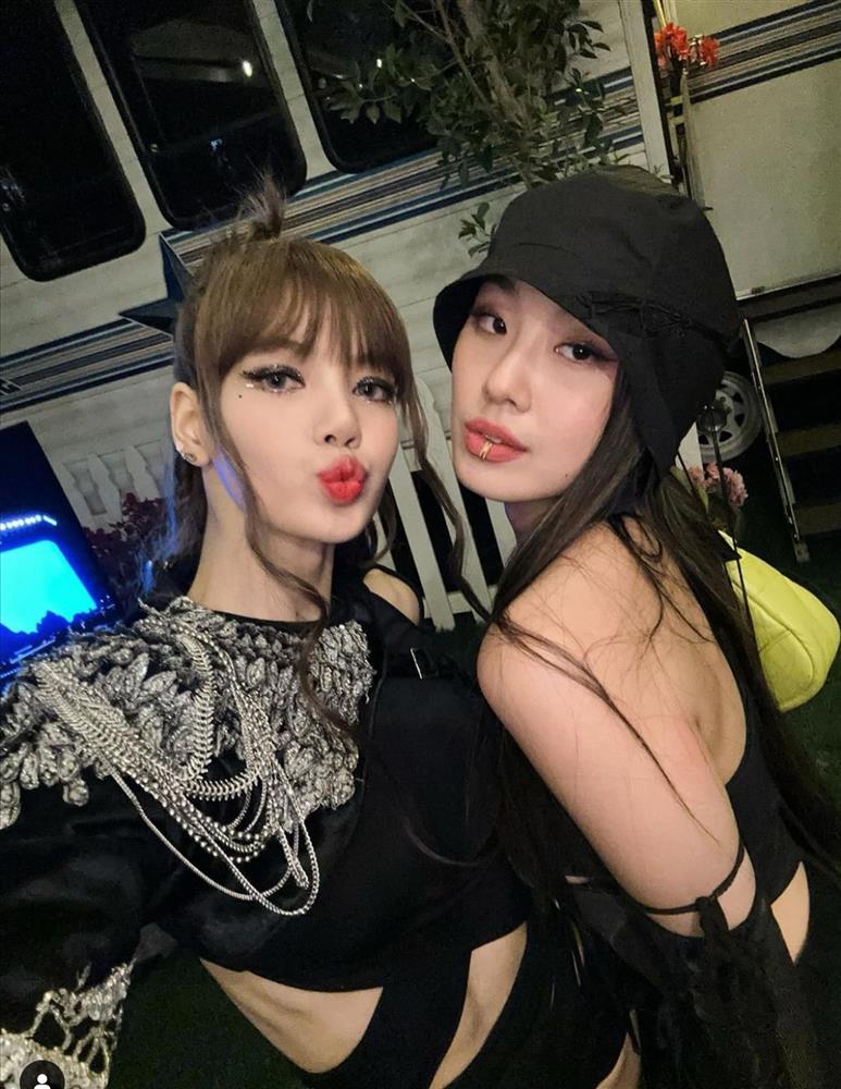 Điểm danh dàn vũ công toàn trai xinh, gái đẹp của nhóm BlackPink-4