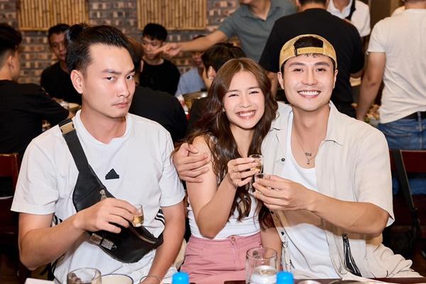 Thanh Sơn - Khả Ngân trên phim ‘rạn nứt’, ngoài đời tình tứ đến mức nào?-9