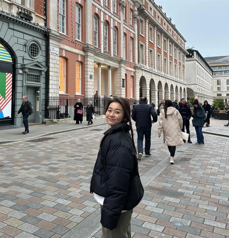 4 nữ quản lý của BlackPink đều xinh đẹp, có hồ sơ khủng-6