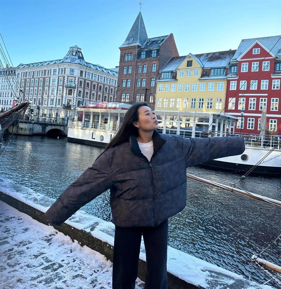 4 nữ quản lý của BlackPink đều xinh đẹp, có hồ sơ khủng-9