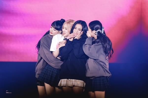 Bật cười vì phe vé show BlackPink đua nhau xả lỗ ở SVĐ Mỹ Đình-6
