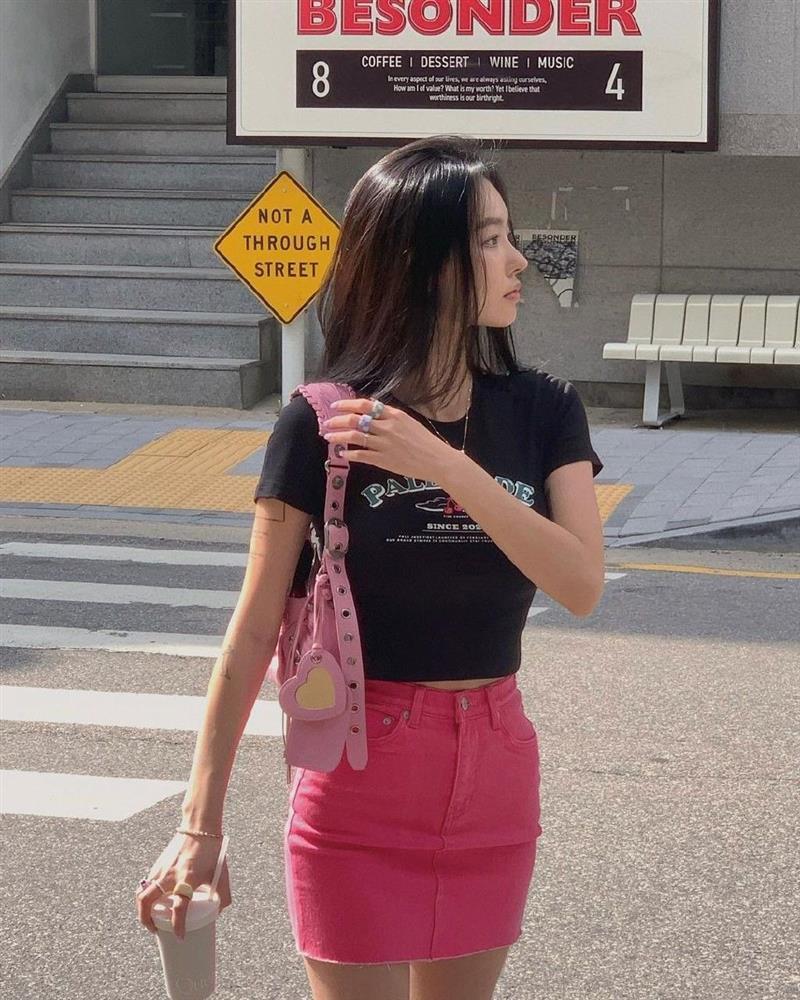 5 item màu hồng dễ phối đồ cho các nàng diện đi concert BLACKPINK-2