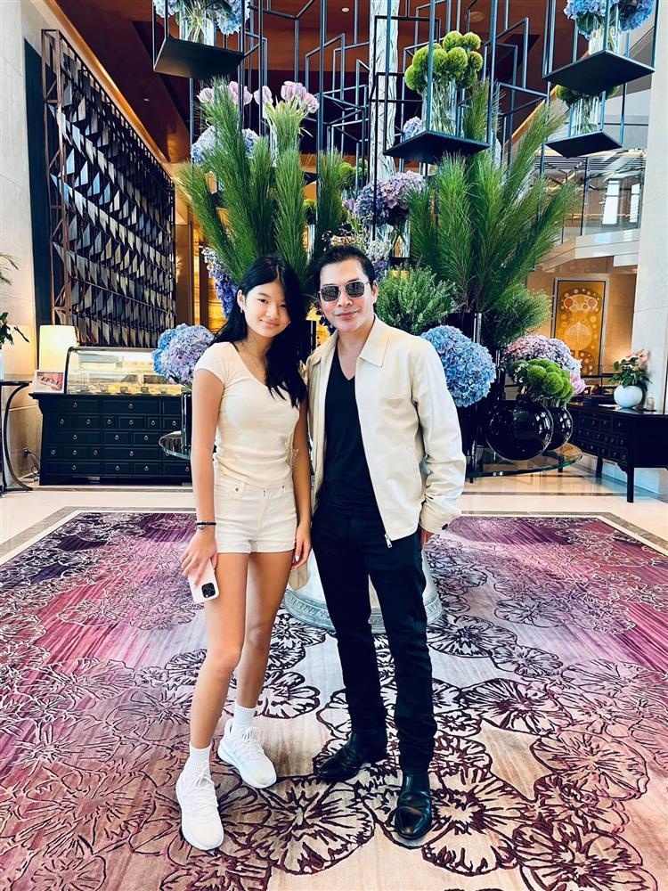 Con gái Trần Bảo Sơn - Trương Ngọc Ánh gây ấn tượng với chiều cao vượt trội-1