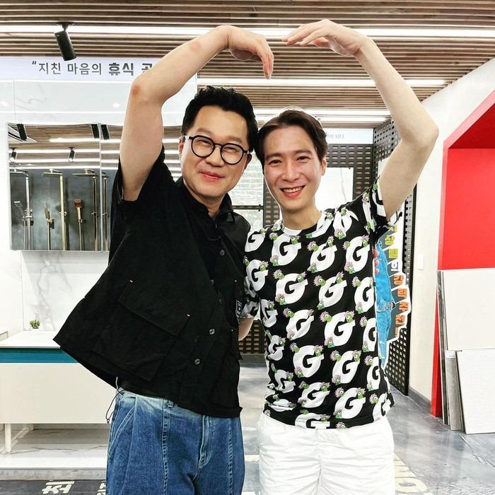 Nam thần đẹp trai nhất Kpop một thời giờ ra sao?-1