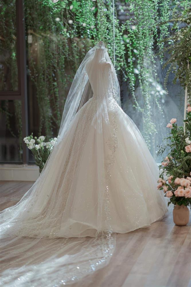 Cô dâu Vũ Ngọc Anh đẹp kiêu sa trong chiếc váy cưới trước thềm hôn lễ-4
