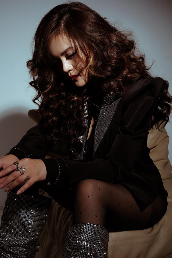 My Sói Thu Quỳnh sau 15 năm thi Hoa hậu Việt Nam: Vóc dáng như chưa gì nhờ giảm cân-2