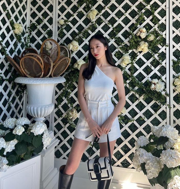 Phong cách đơn giản mà sang trọng của Krystal-6