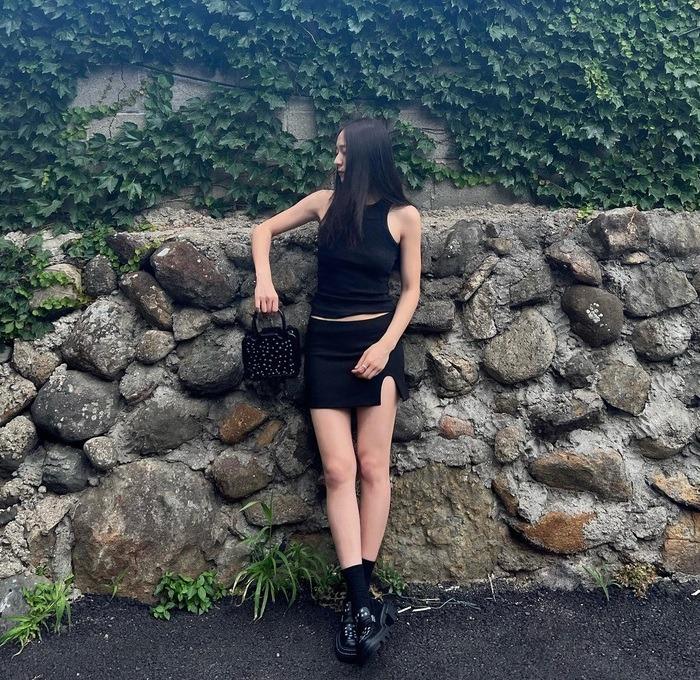 Phong cách đơn giản mà sang trọng của Krystal-9