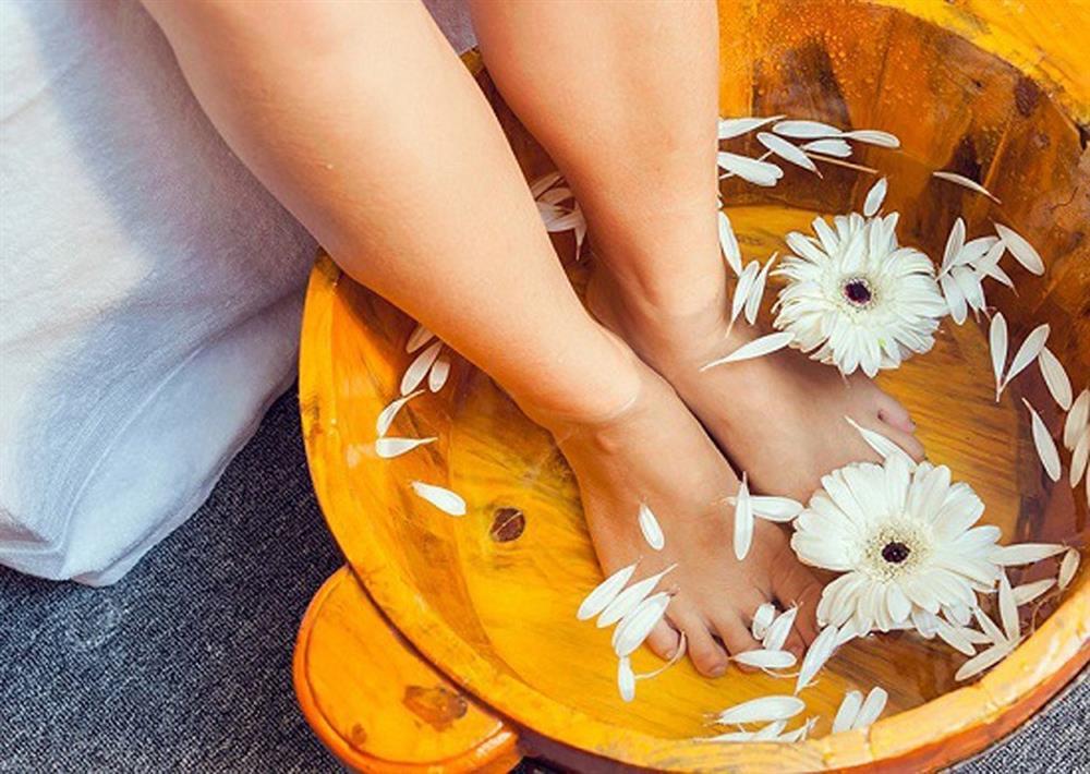 Mẹ bầu Minh Hằng chăm chỉ làm điều này để không bị phù chân khi mang thai-3