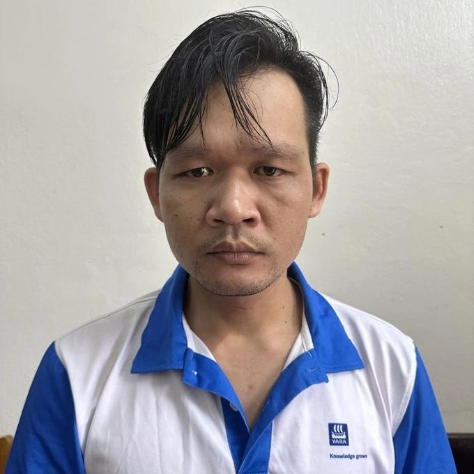 Mâu thuẫn gia đình, chồng tạt cả lọ axit vào mặt vợ-1