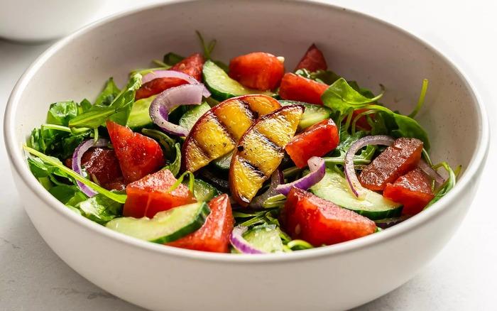Gợi ý công thức salad dưỡng da trắng khỏe, ngăn ngừa nám-1