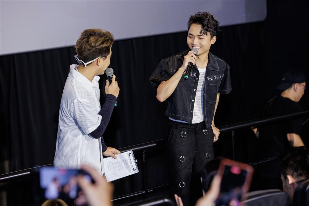 Nam ca sĩ 9x được NSND Lê Khanh hết lời khen ngợi-2