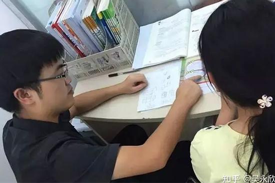 Bài toán tiểu học về sao biển khiến phụ huynh 'cầu cứu' cộng đồng mạng